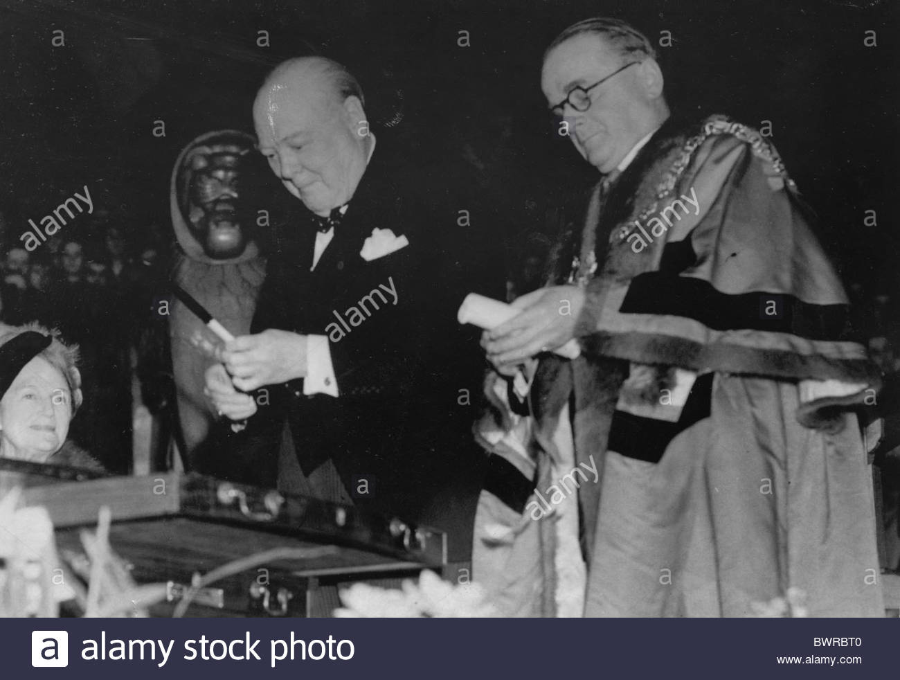 sir-winston-churchill-receives-the-freed