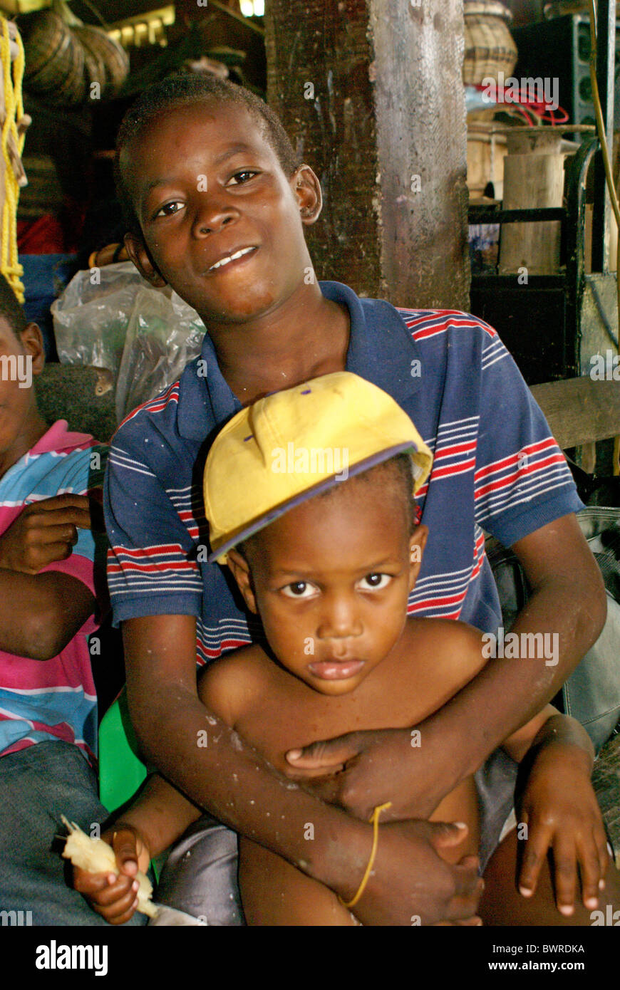 garifuna-boy-and-his-little-brother-in-t