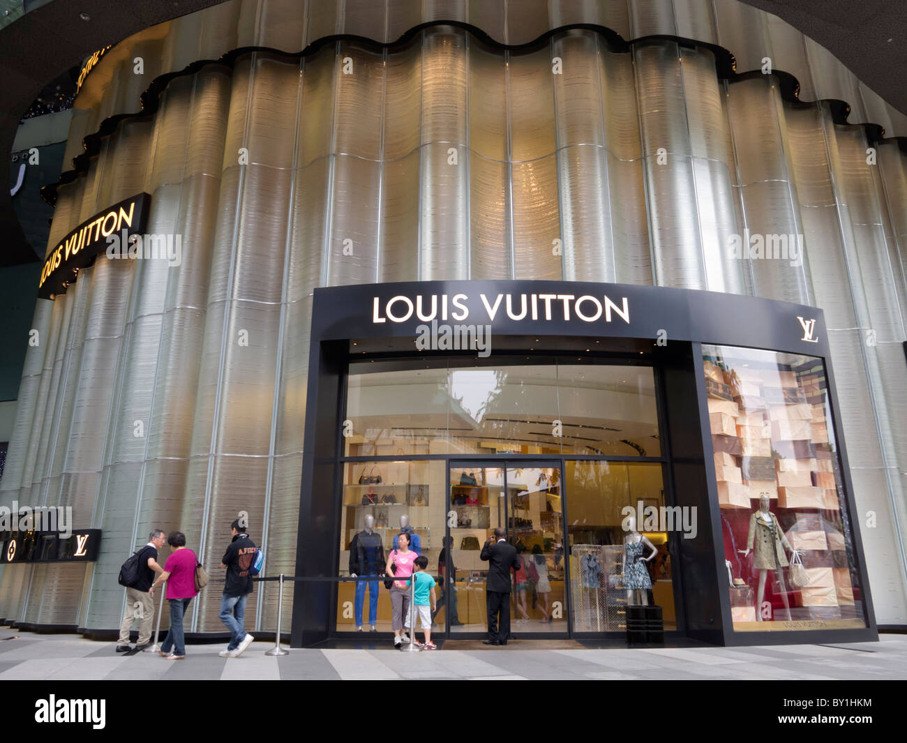 Louis Vuitton luxury boutique in modern shopping mall in Orchard Road Stock Photo, Royalty Free ...
