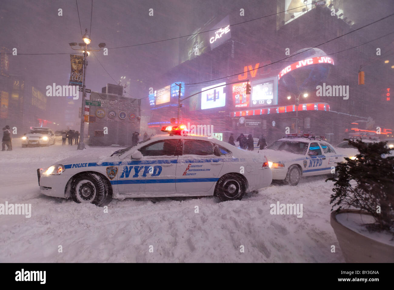 Resultado de imagen para pic of an nypd squad car in the snow