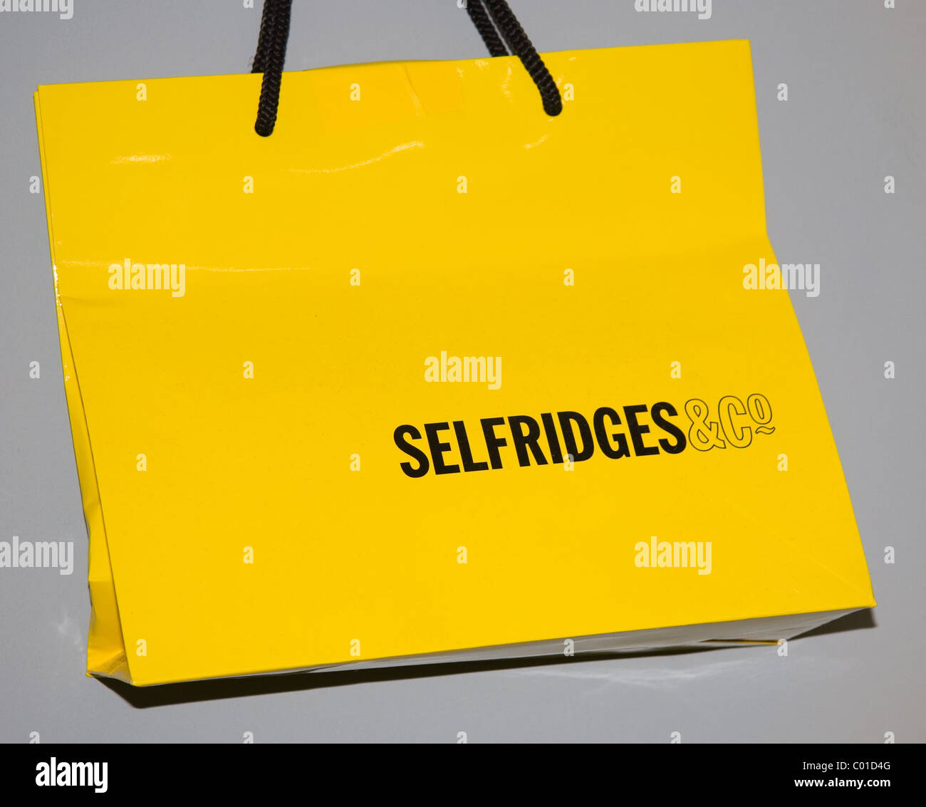 Selfridges Bag Stock Photos & Selfridges Bag Stock Images - Alamy
