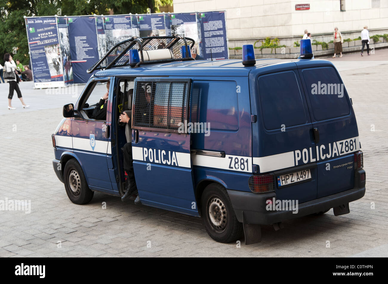 [Image: polish-police-force-blue-van-monitoring-...C0THPN.jpg]