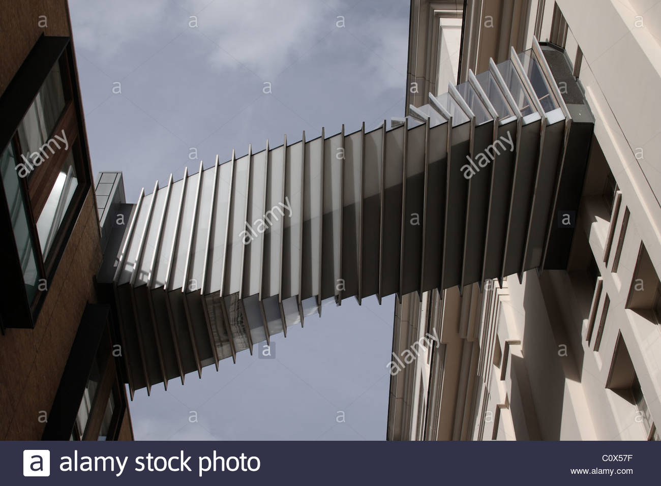 Modern Architecture In London the bridge of aspiration, covent garden, london. modern Modern Architecture In London the bridge of aspiration, covent garden, london. modern