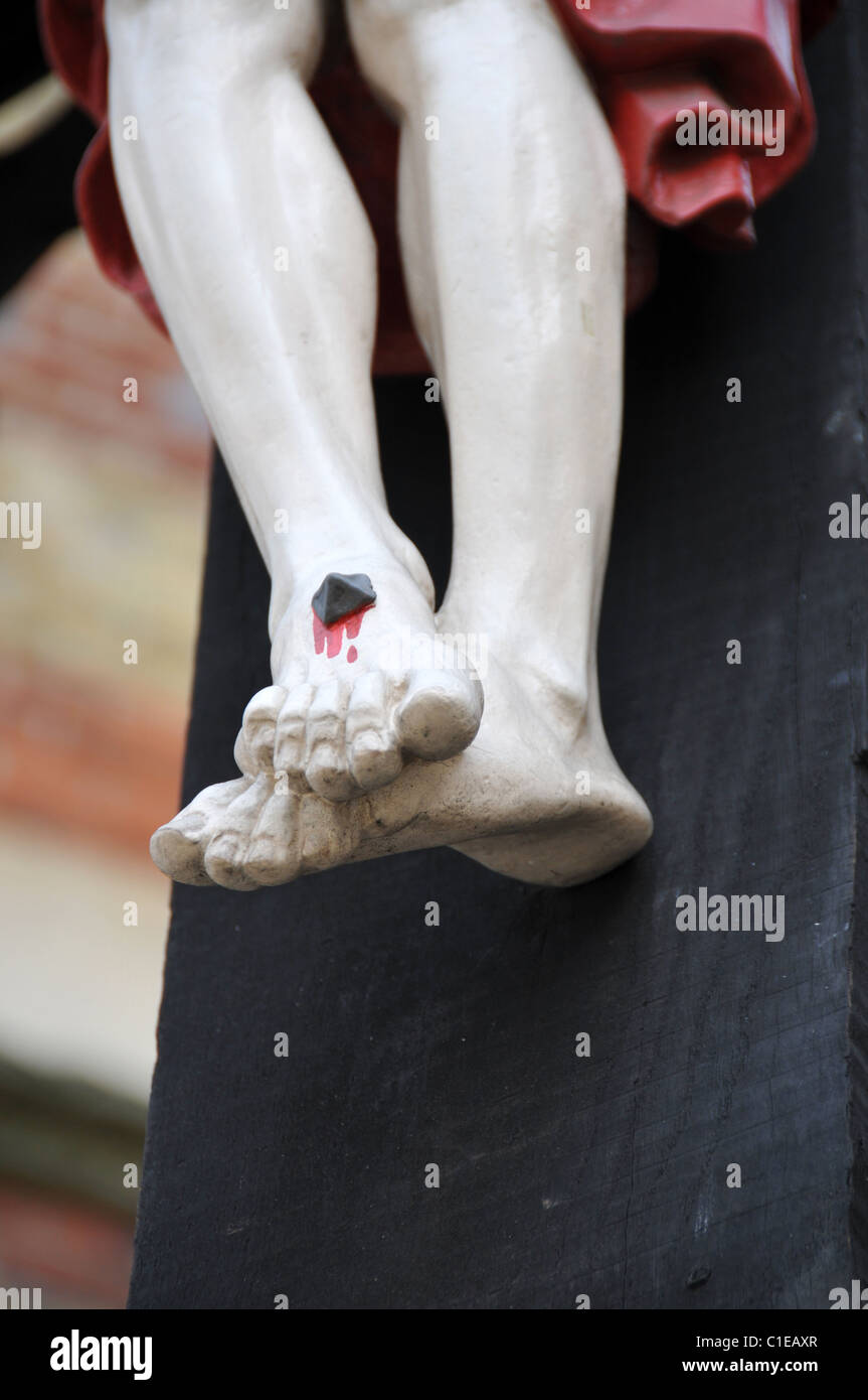 Jesus Christ Crucifixion church nails death crown thorns symbol icon