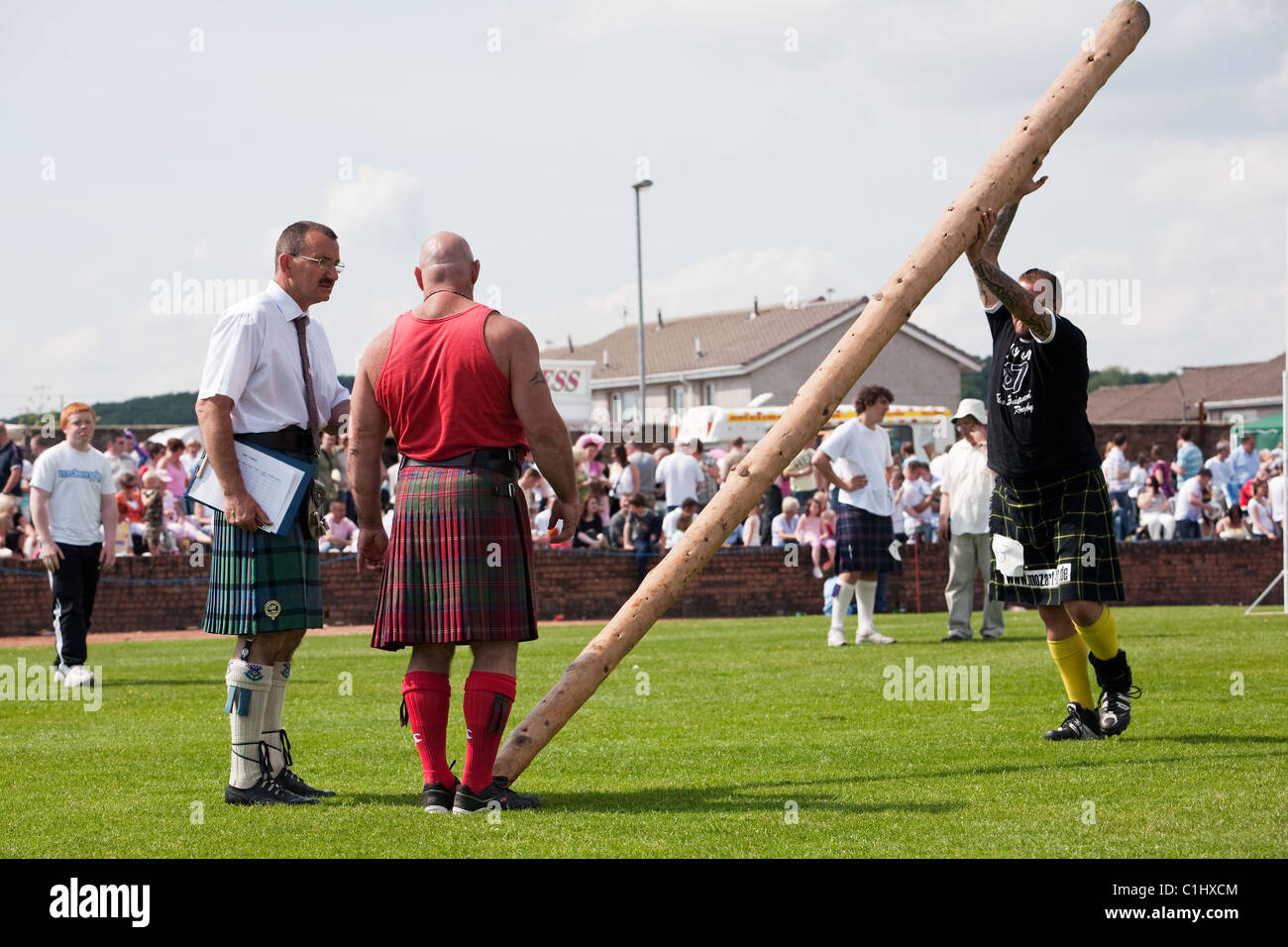 Caber toss at the Highland Games in Shotts, Scotland Stock Photo