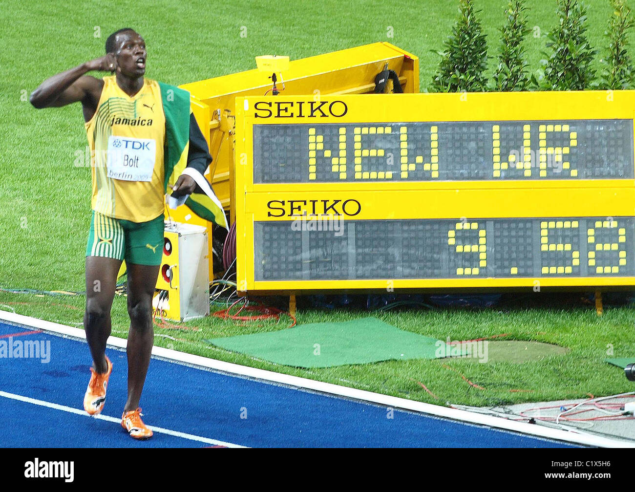 Usain Bolt Breaks His Own World Record In The 100 Metres With A New usain-bolt-breaks-his-own-world-record-in-the-100-metres-with-a-new