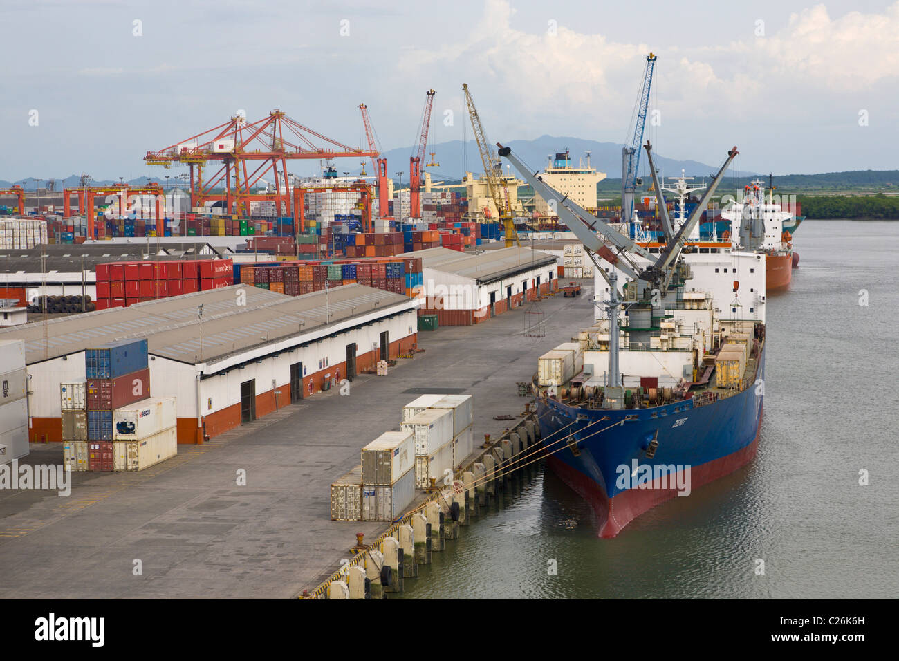 Container ship at the port of Guayaquil, Ecuador Stock Photo, Royalty