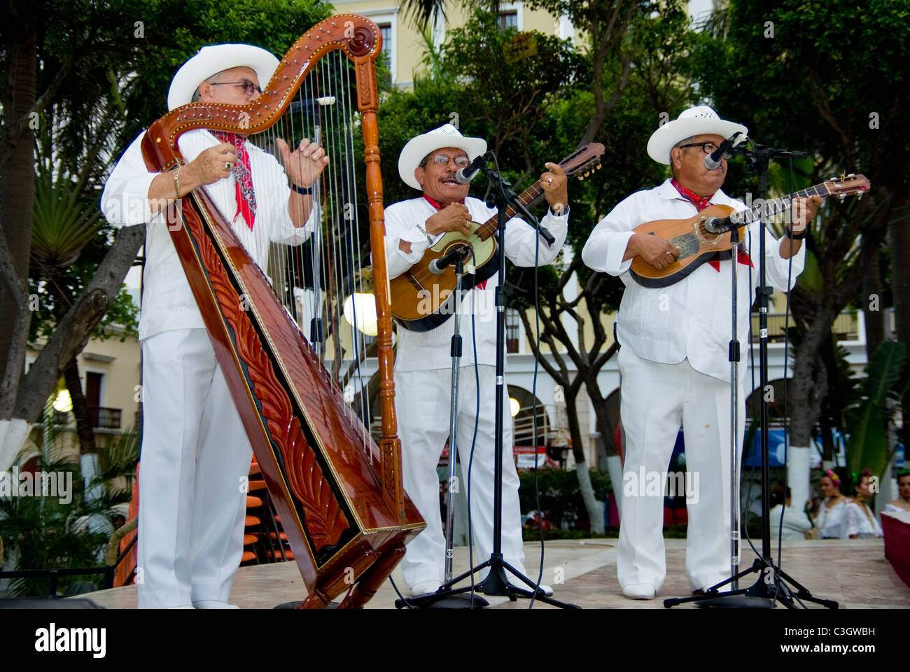 Mexico. Veracruz city. Mexican folk-dance exhibitions. "Son Jarocho
