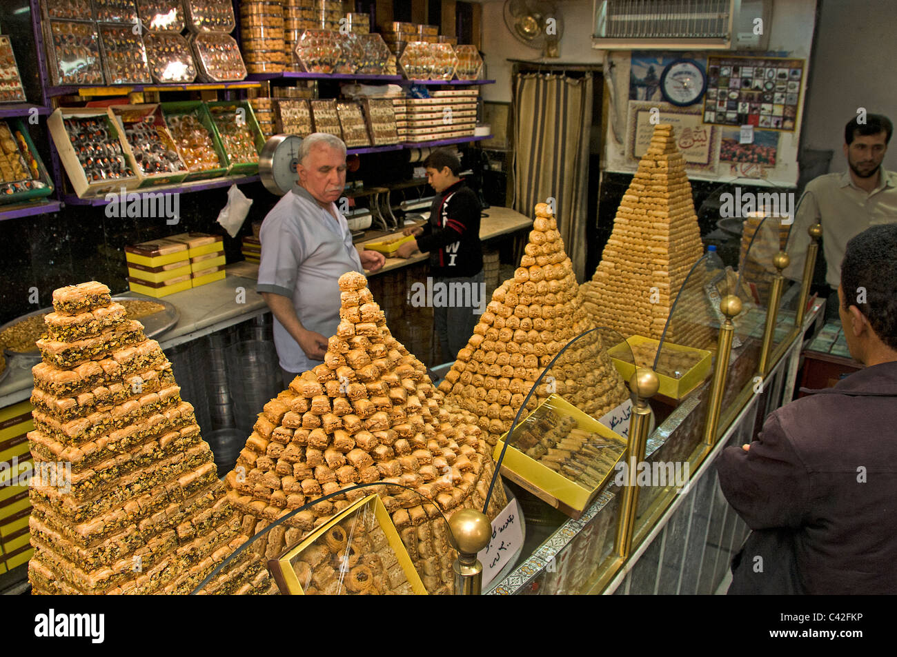 Damascus Syria bakery baklava sweet pastry Bazaar Souk Souq center Stock Photo, Royalty Free