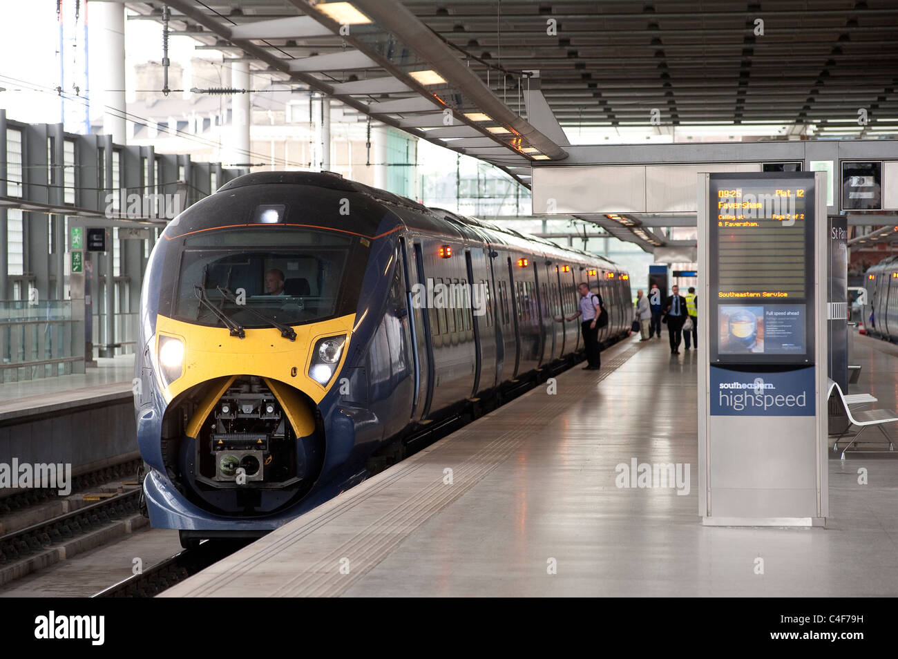 Southeastern high speed class 395 olympic javelin train waiting at