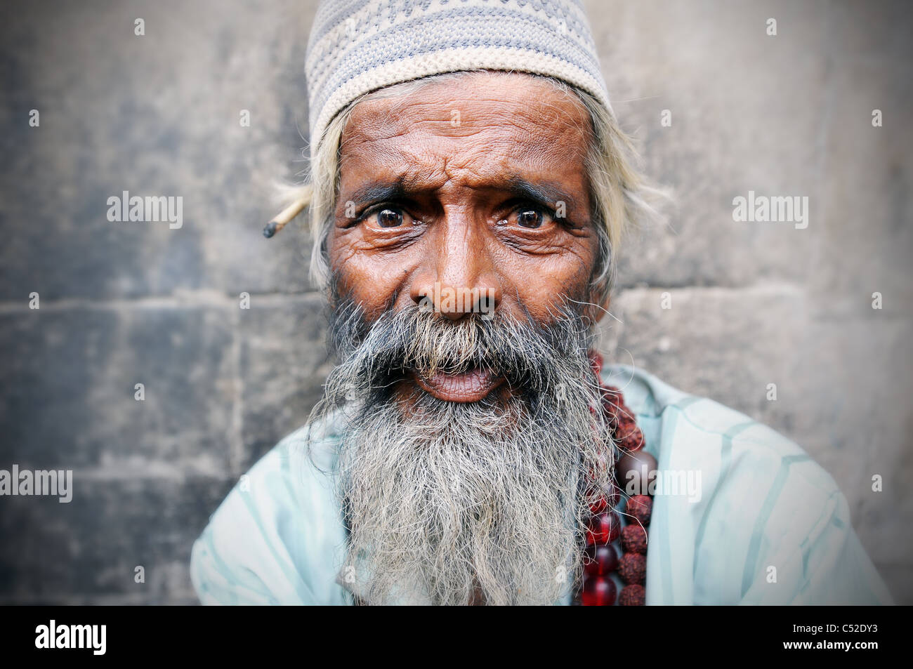 Stock Photo - Sufi Fakirs (Muslim holy man) at the annual Urs (death anniversary) of the Sufi saint Moinuddin Chisti - sufi-fakirs-muslim-holy-man-at-the-annual-urs-death-anniversary-of-C52DY3