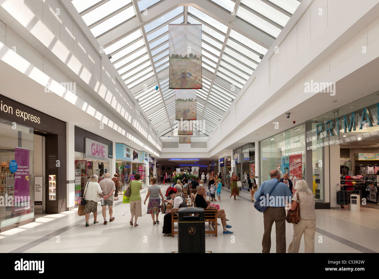 interiors of Cascades shopping centre in Portsmouth Stock Photo