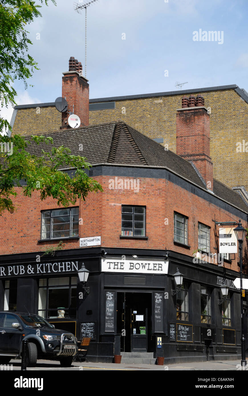 The Bowler Pub And Kitchen In Bowling Green Lane Clerkenwell
