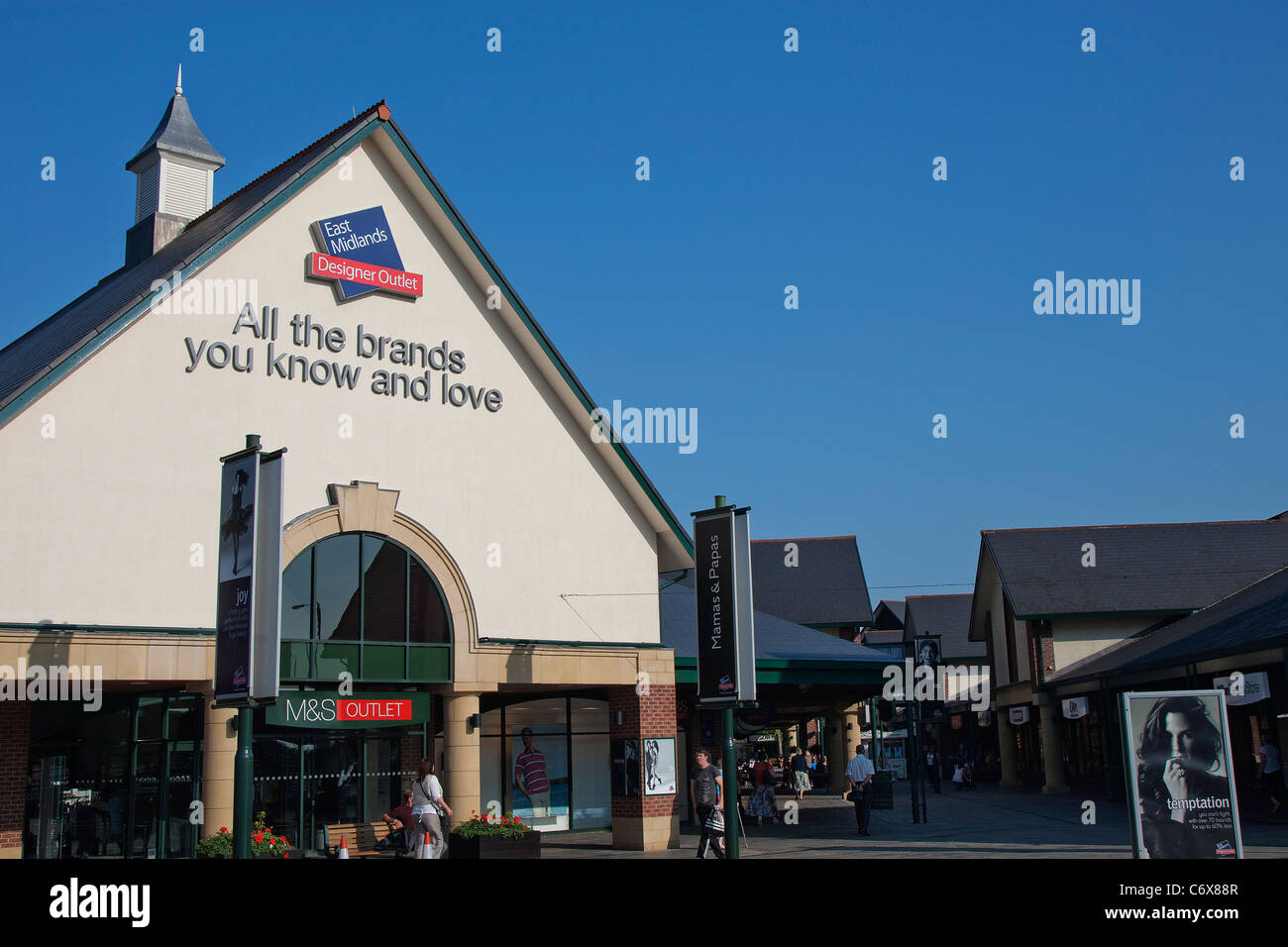 East Midlands Designer Outlet Shopping Centre, Pinxton, South Stock Photo, Royalty Free Image ...