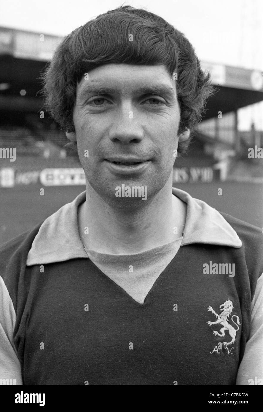 aston villa footballer brian godfrey 21 1 71 stock photo aston villa footballer brian godfrey 21 1 71 stock photo