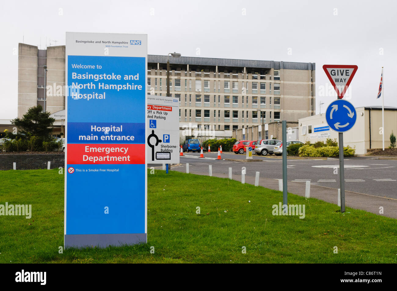 Basingstoke and North Hampshire Hospital Stock Photo 39488561 Alamy