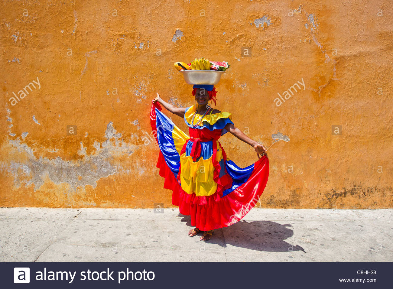 What is traditional Colombian clothing?