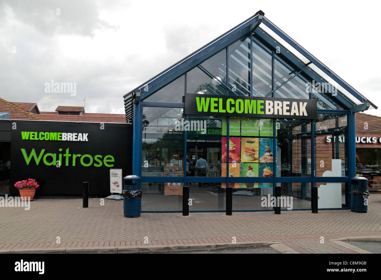 the-entrance-to-the-welcome-break-service-station-southbound-m40-stock