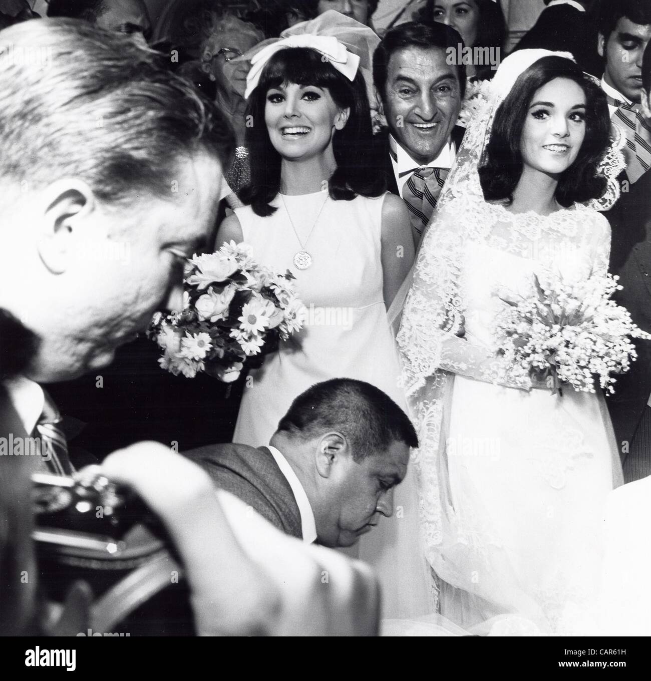 DANNY THOMAS Marlo Thomas Terry Thomas.at the wedding.Supplied by Stock