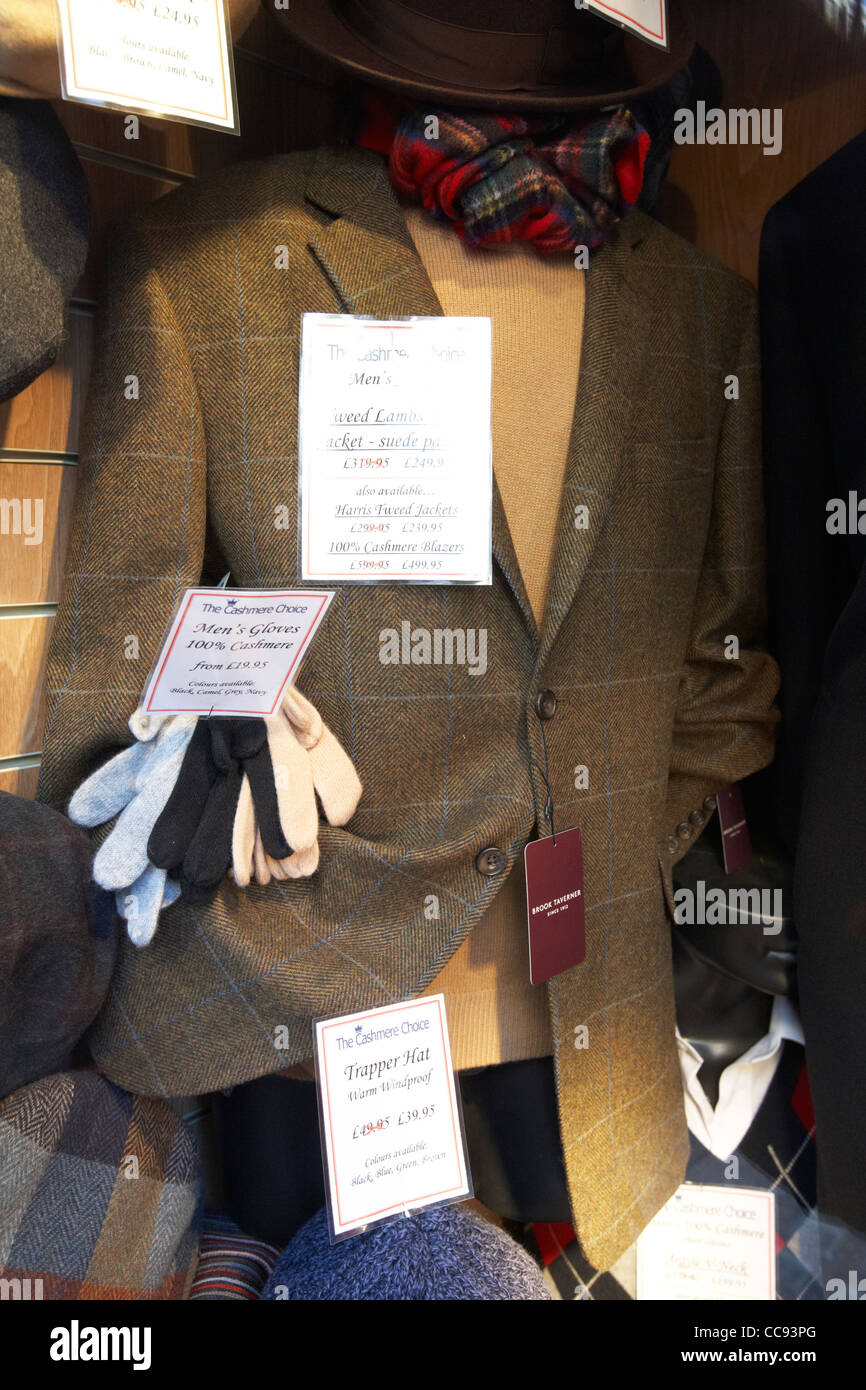 Above: A popup clothing store in Chicago