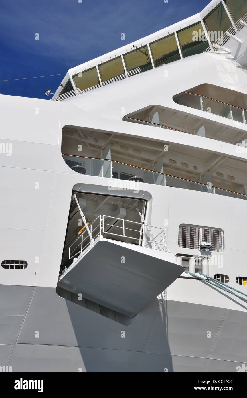 Cruise ship side door Stock Photo, Royalty Free Image: 42111922 - Alamy