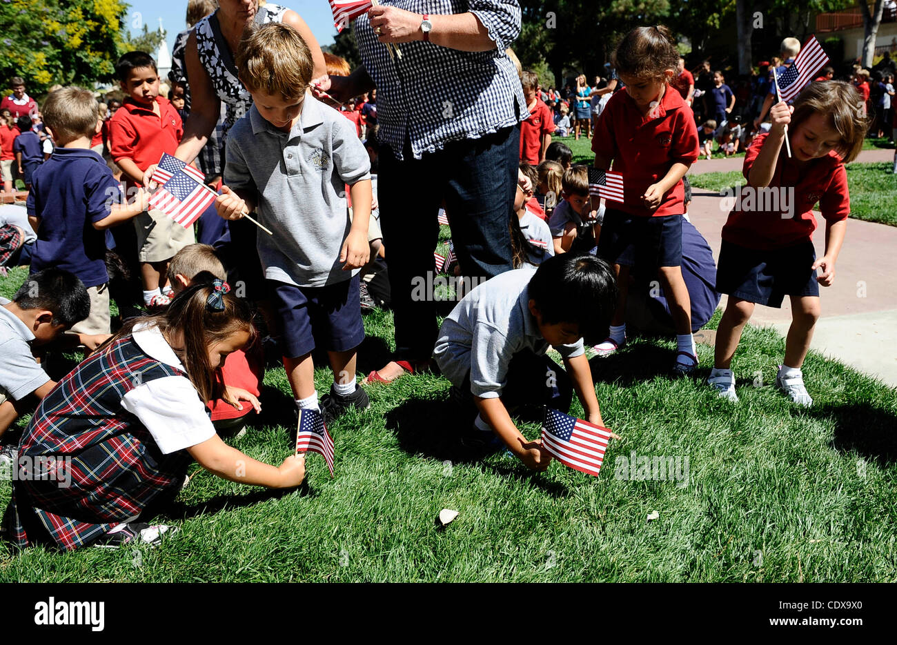 sept-82011-sun-valley-california-usa-village-christian-schools-students-CDX9X0.jpg