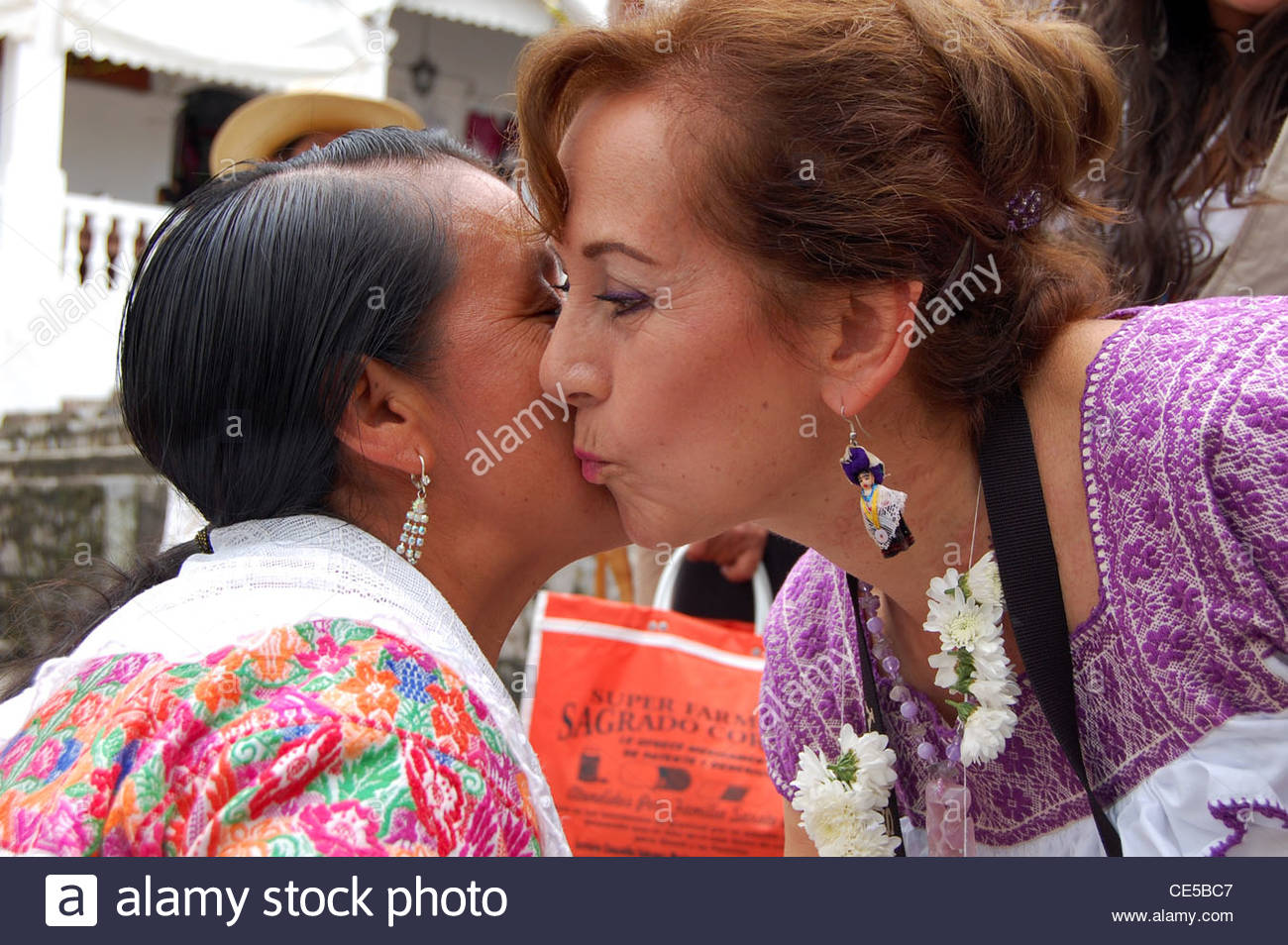 Mexican Women Kiss 119