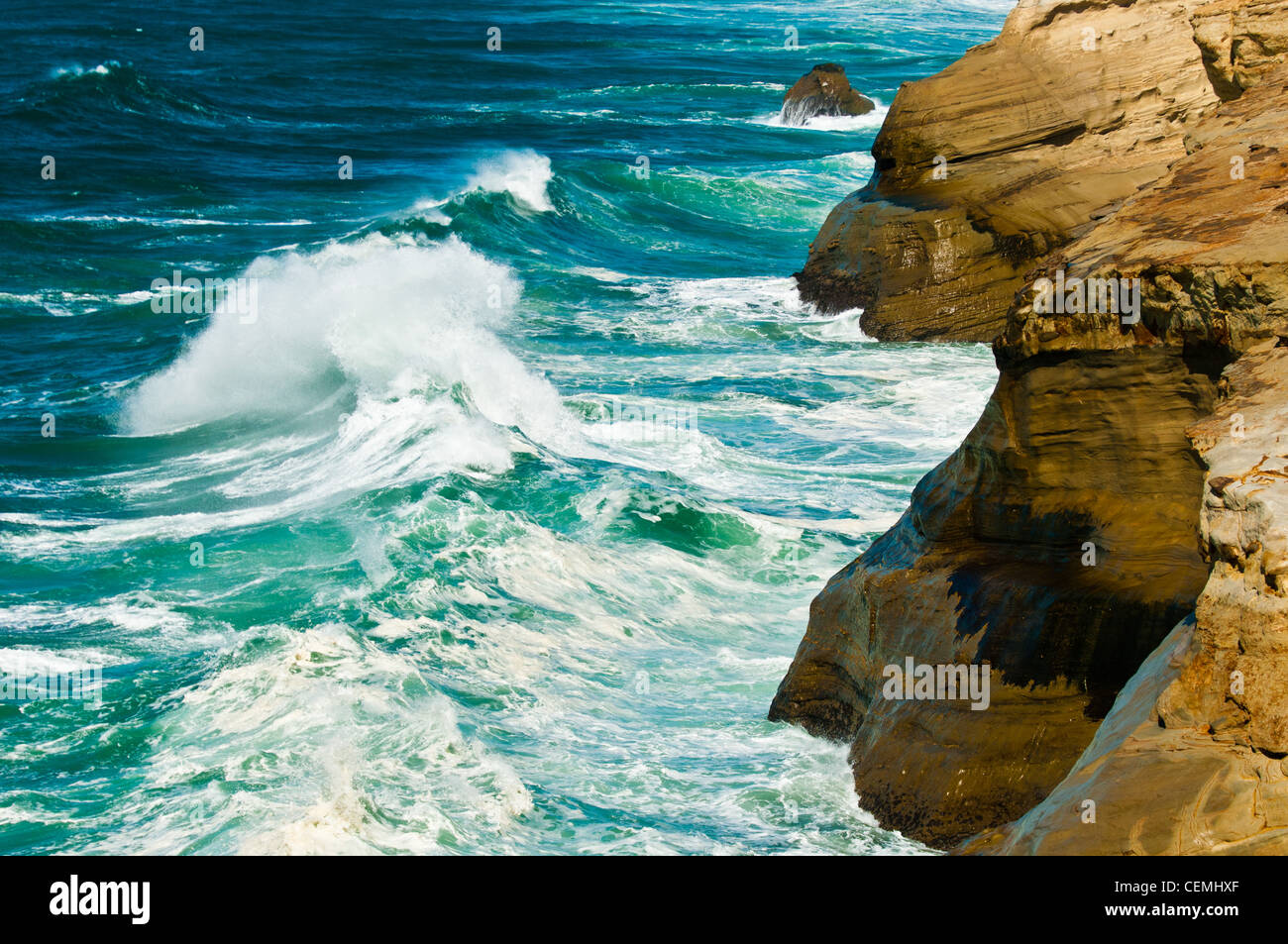 Waves Breaking Off Of Cape Kiwanda State Park Oregon Stock Photo Alamy