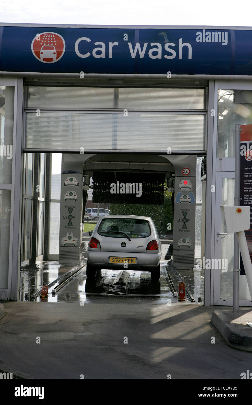 sainsburys car wash Stock Photo, Royalty Free Image 43618153 Alamy