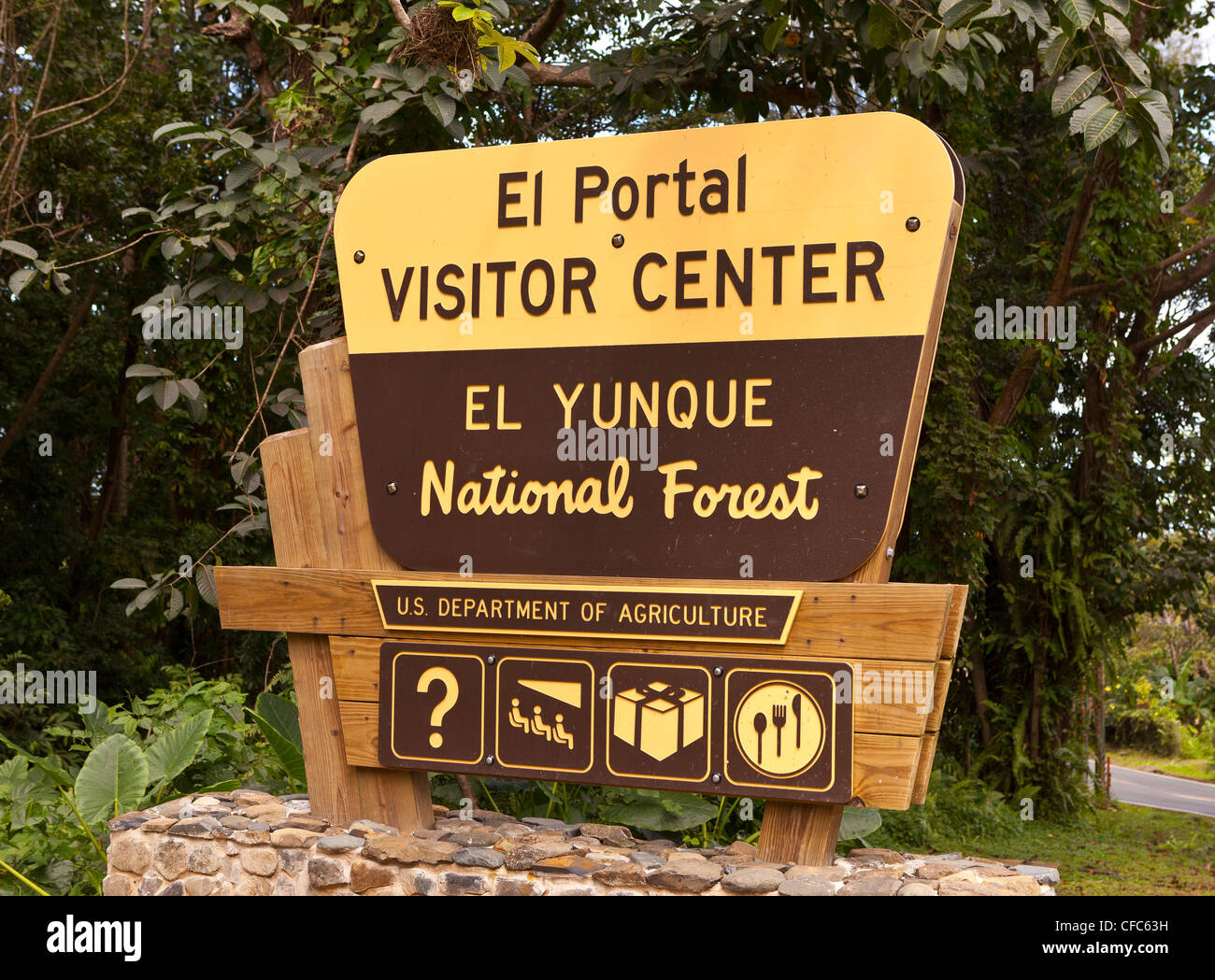 EL YUNQUE NATIONAL FOREST, PUERTO RICO El Portal Visitor Center Stock