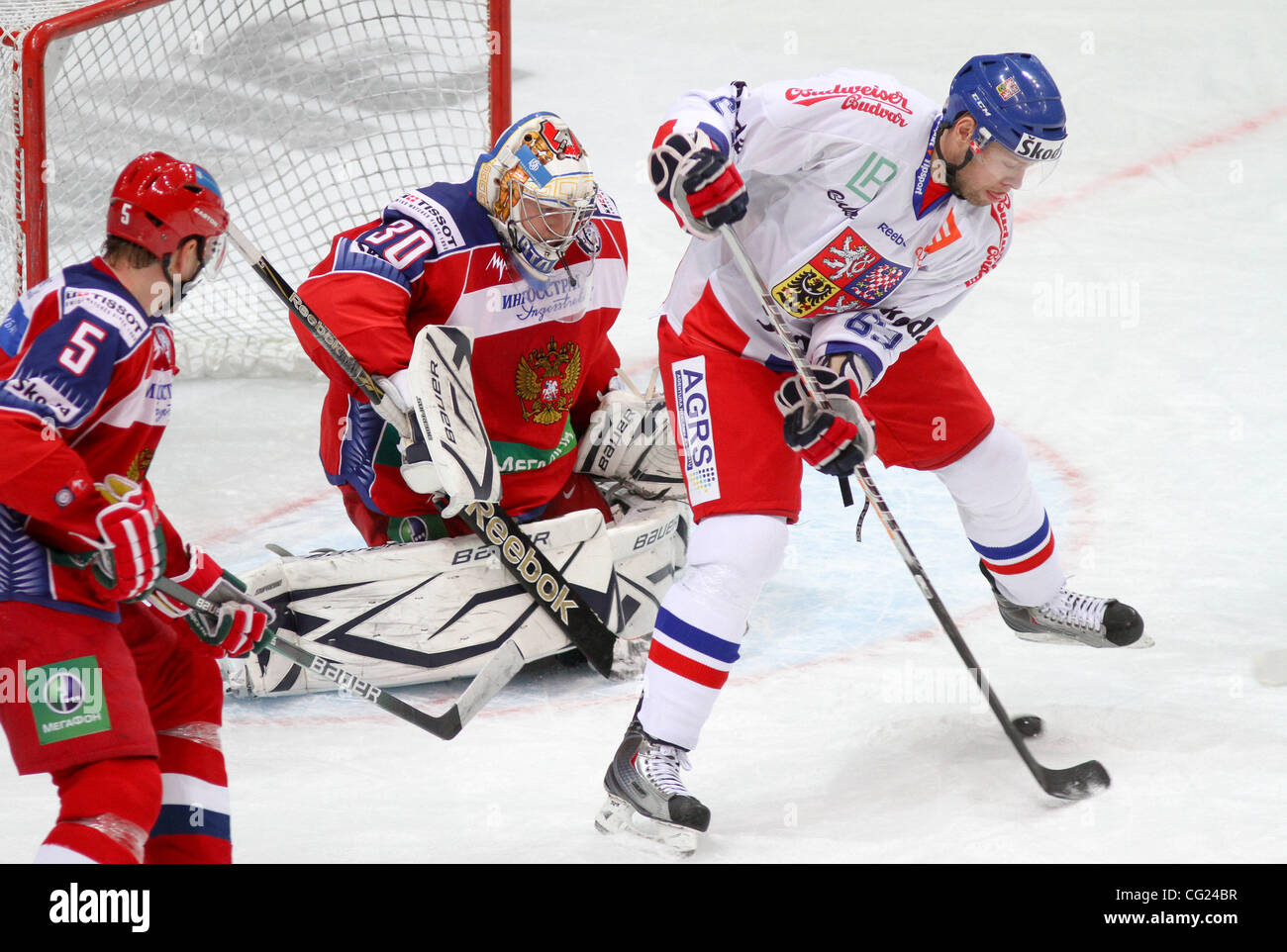 Plane crash kills KHL Lokomotiv Yaroslavl ice hockey team. 43 dead