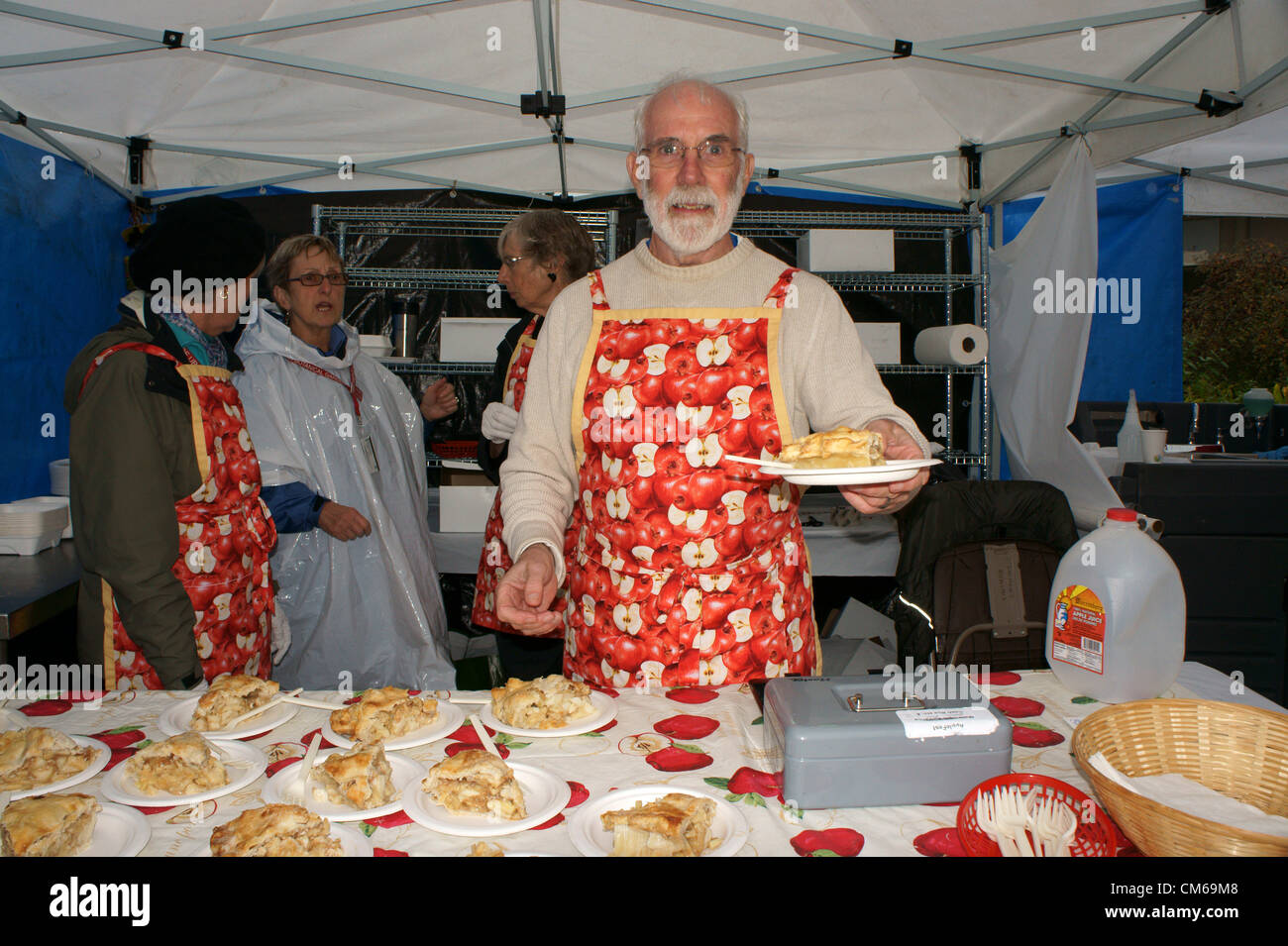 man-selling-slices-of-apple-pie-at-the-u