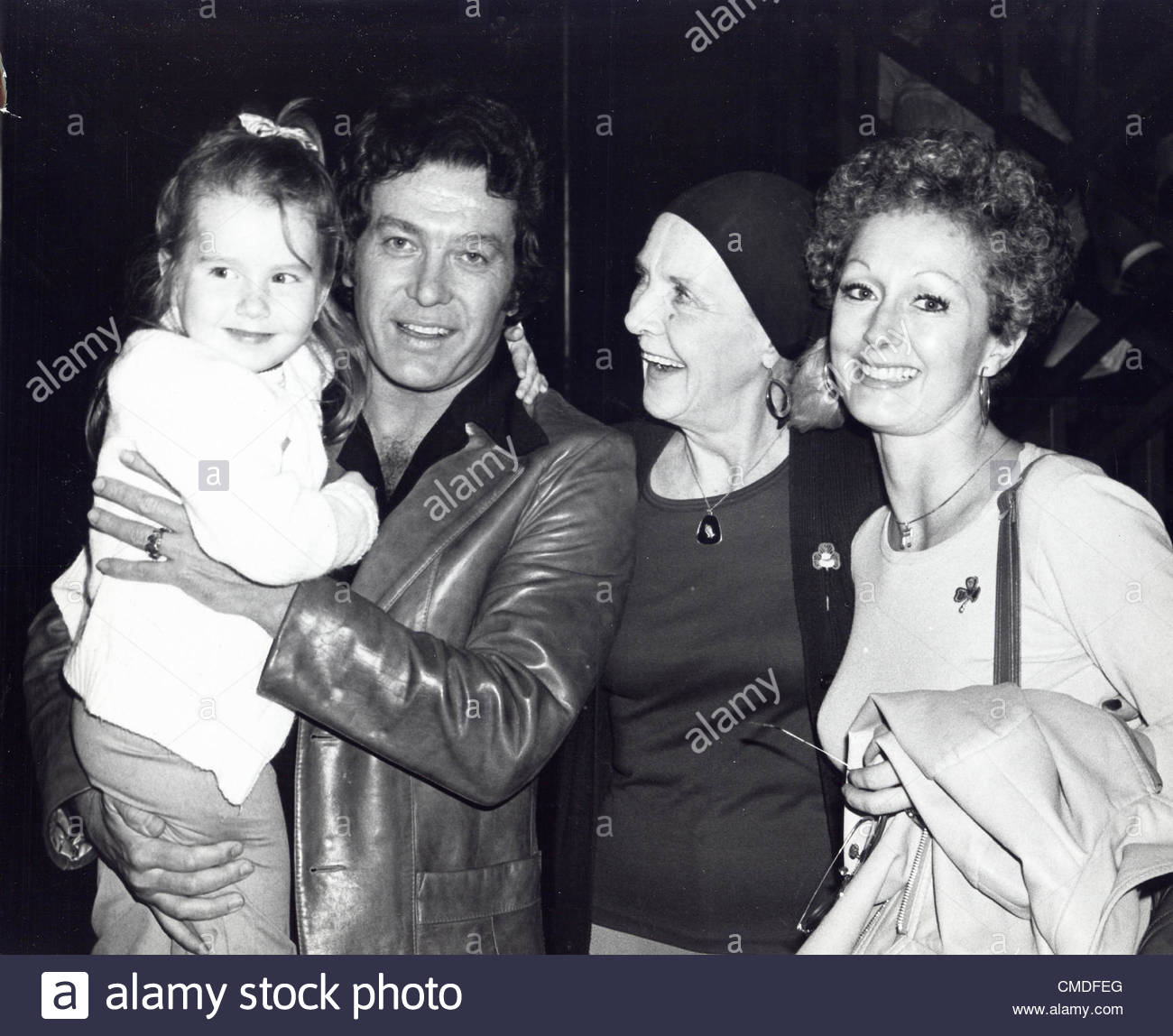 MICHAEL COLE with mother Kathleen , wife Paula Kelly and daughter Stock Photo, Royalty ...