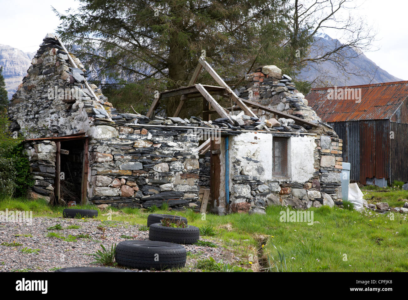 abandoned ruined old scottish cottage in Glencoe highlands scotland Stock Photo, Royalty Free