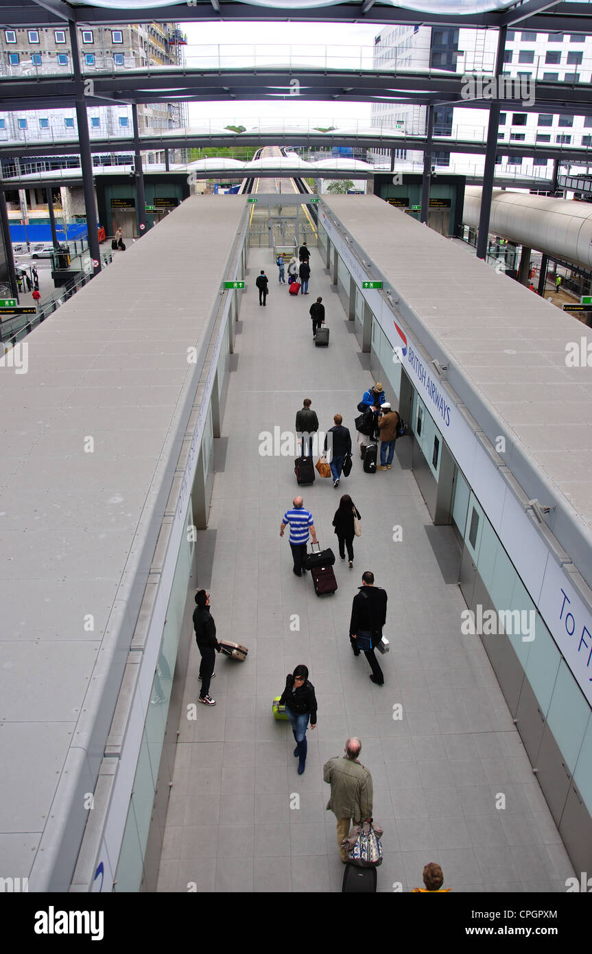 South Terminal shuttle connection at North Terminal, London Gatwick