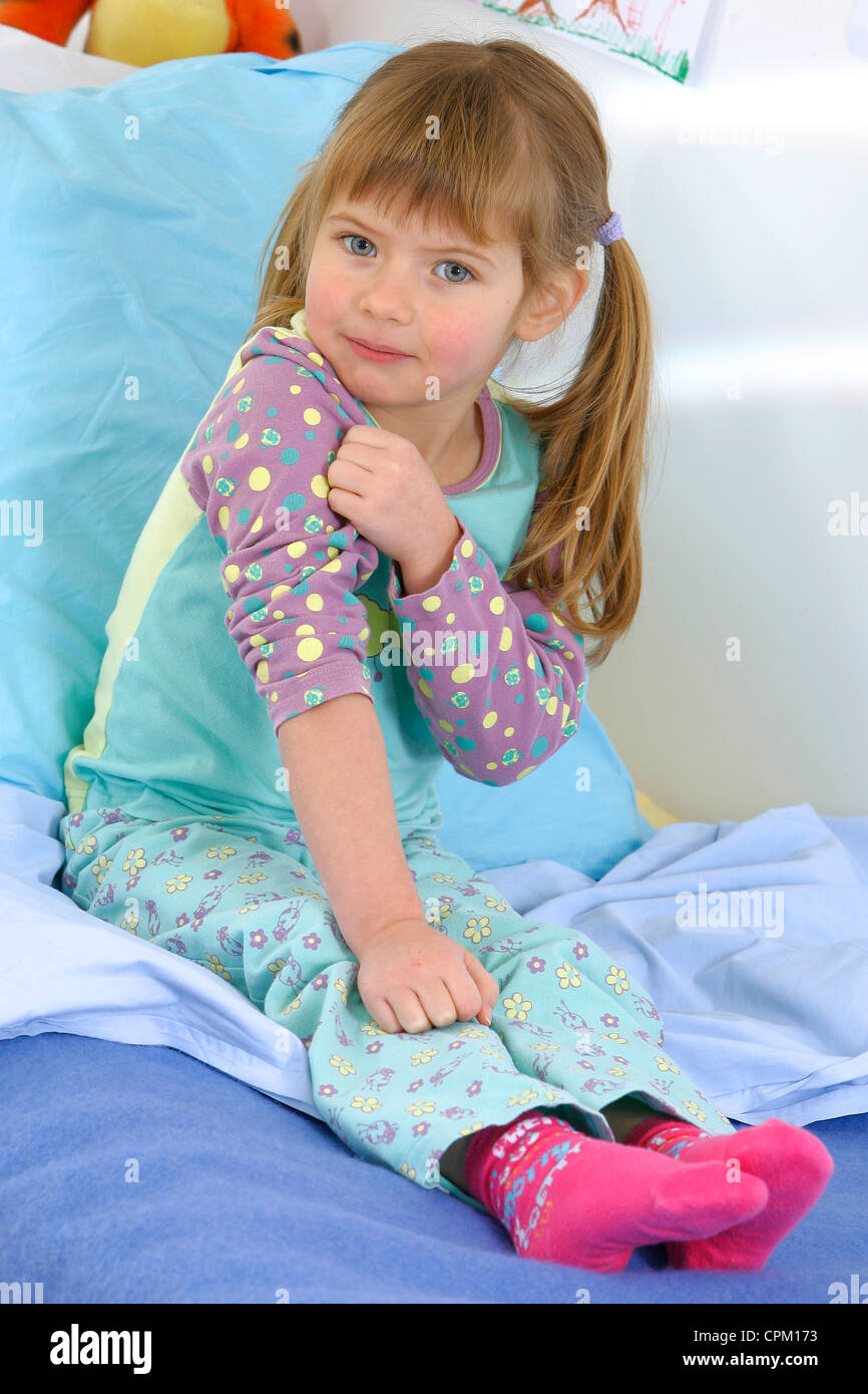 ITCHING IN A CHILD Stock Photo, Royalty Free Image 48383191 Alamy
