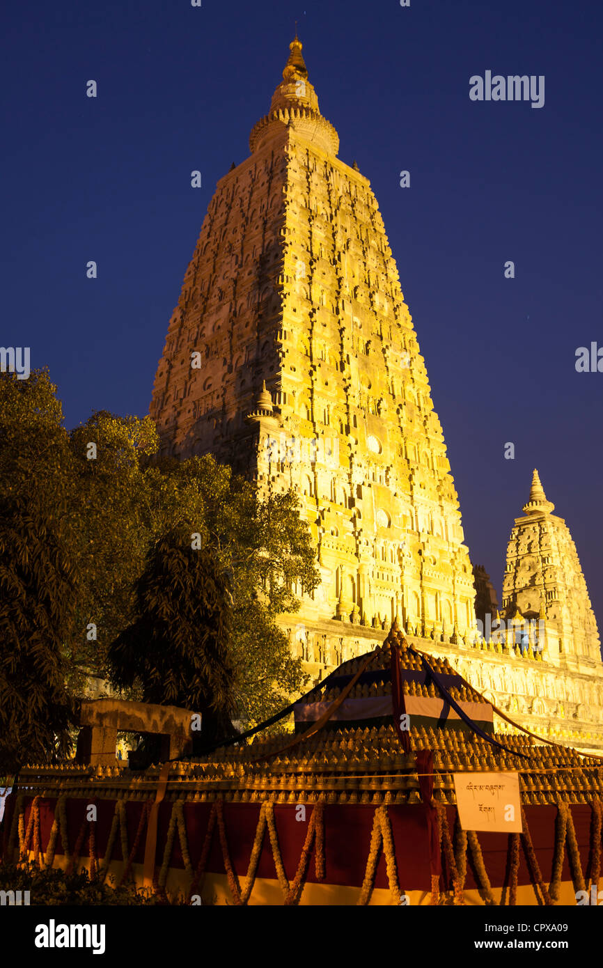 View Of Mahabodhi Temple Bodh Gaya Bihar India Stock Photo Alamy