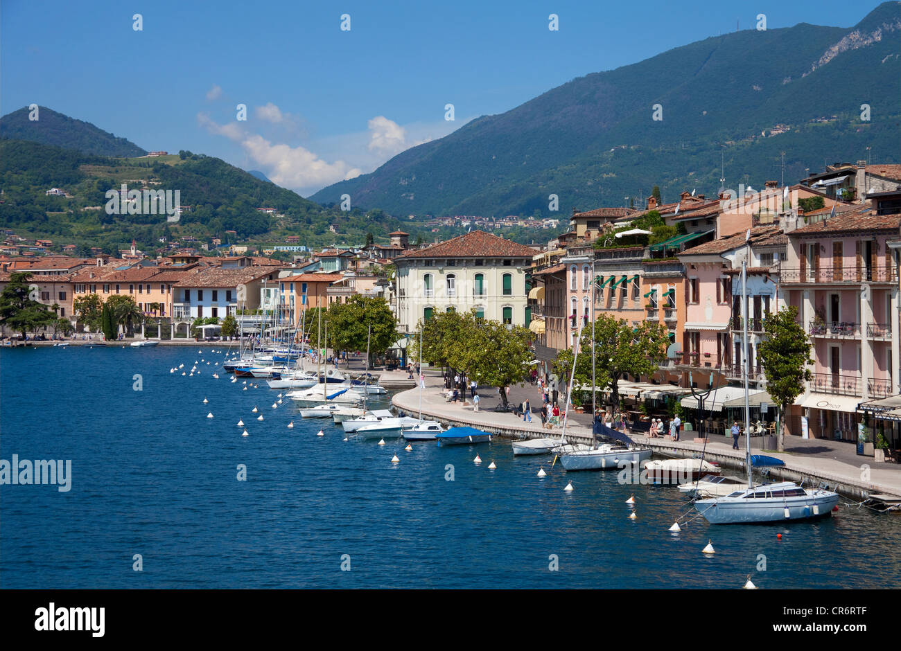 Promenade In The Town Of Salo Lake Garda Brescia Lombardy Italy Stock Photo Alamy
