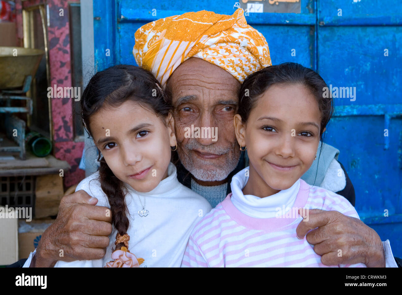 Old Man And Young Girls Haraz Mountains Manarkha AlMahwit Yem