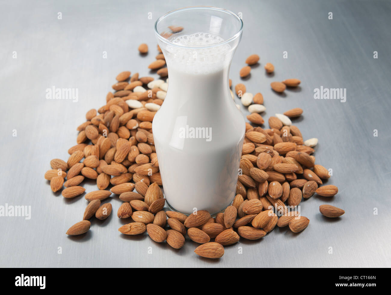 pitcher-of-milk-and-raw-almonds-CT166N.j