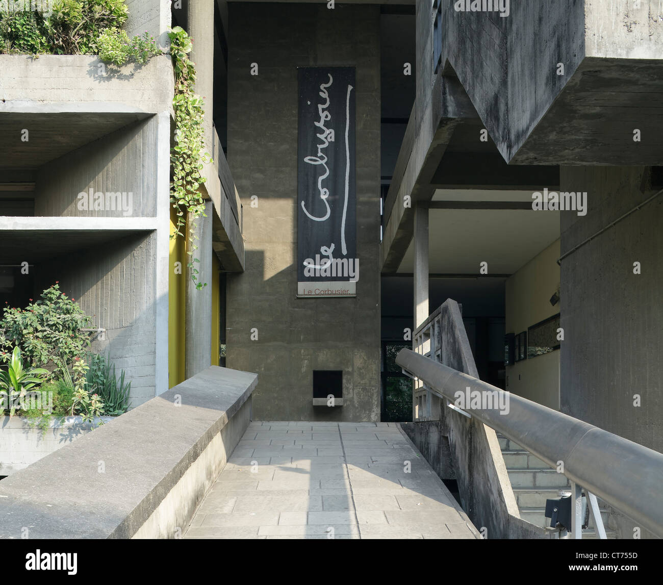 Mill Owners Association Building, Ahmedabad, India. Architect Le Stock