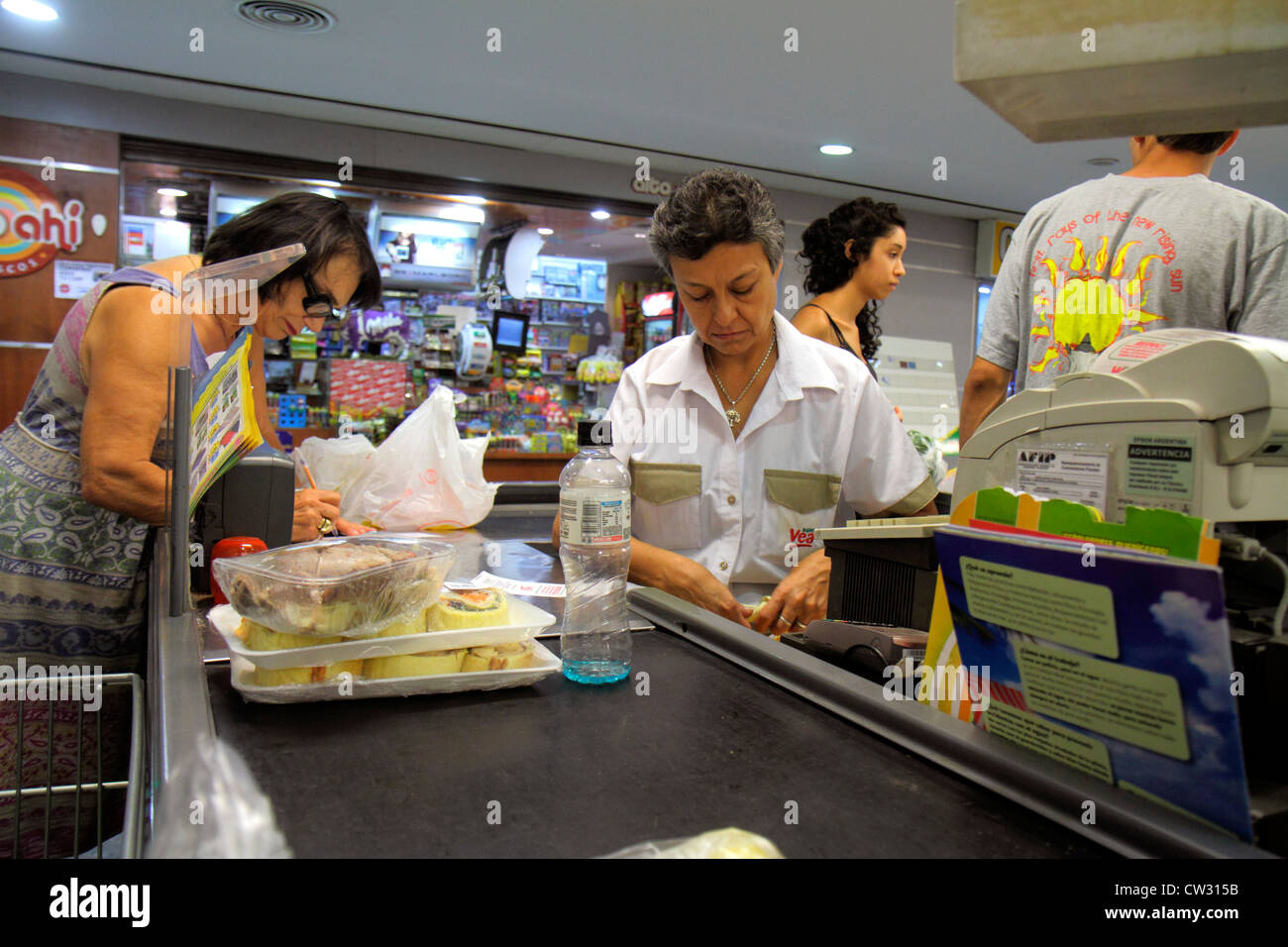 Mendoza Argentina Villa Nueva Mendoza Plaza Shopping grocery store