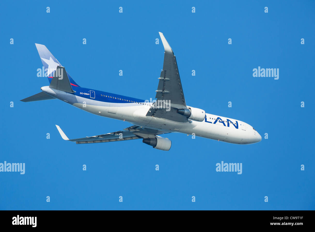 Chilean Airlines LAN Airlines Boeing 767352/ER airplane CCCDM (cn