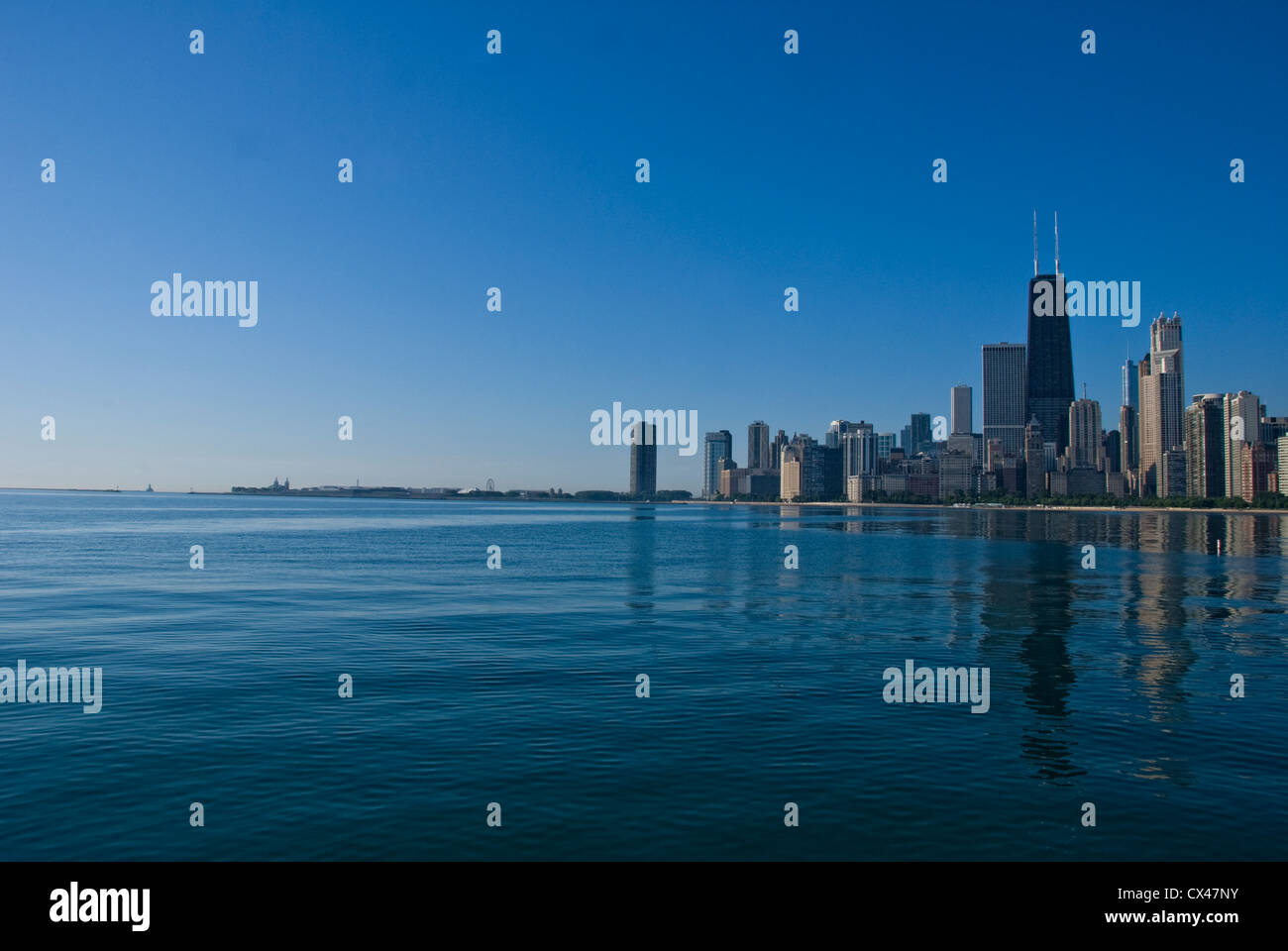 Chicago Skyline From North Avenue Beach Stock Photo Alamy