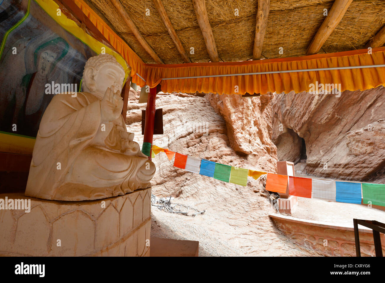 Buddha in the large Tianshan Grand Canyon, Mysterious Grand Canyon