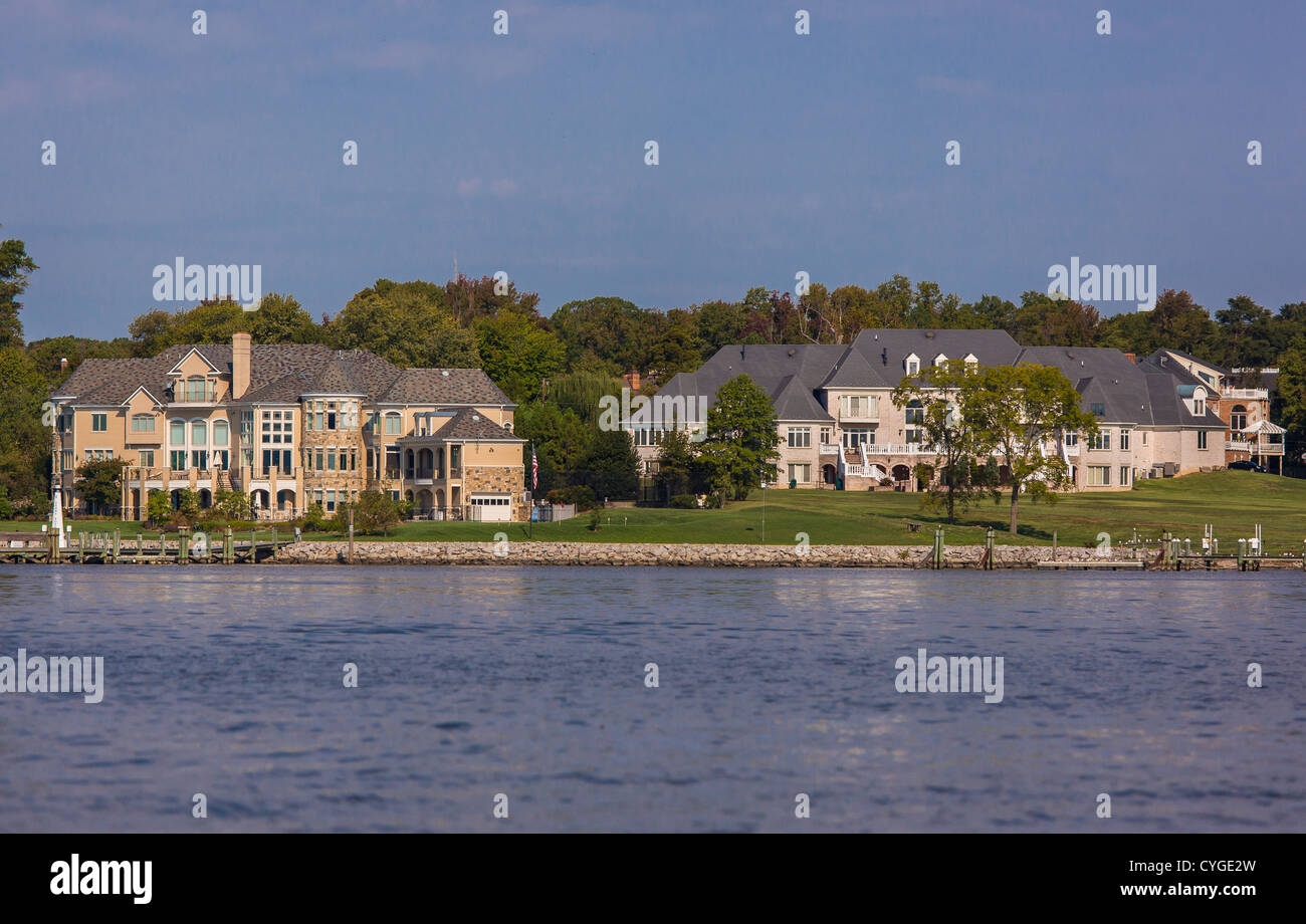 MOUNT VERNON, VIRGINIA, USA Elite homes on Potomac RIver Stock Photo