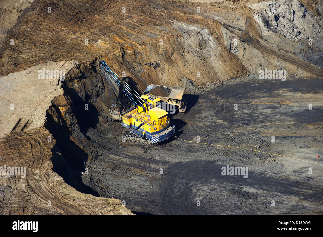 Suncor Energy Oil Sands Mining Operations Fort Mcmurray Alberta Stock suncor-energy-oil-sands-mining-operations-fort-mcmurray-alberta-stock