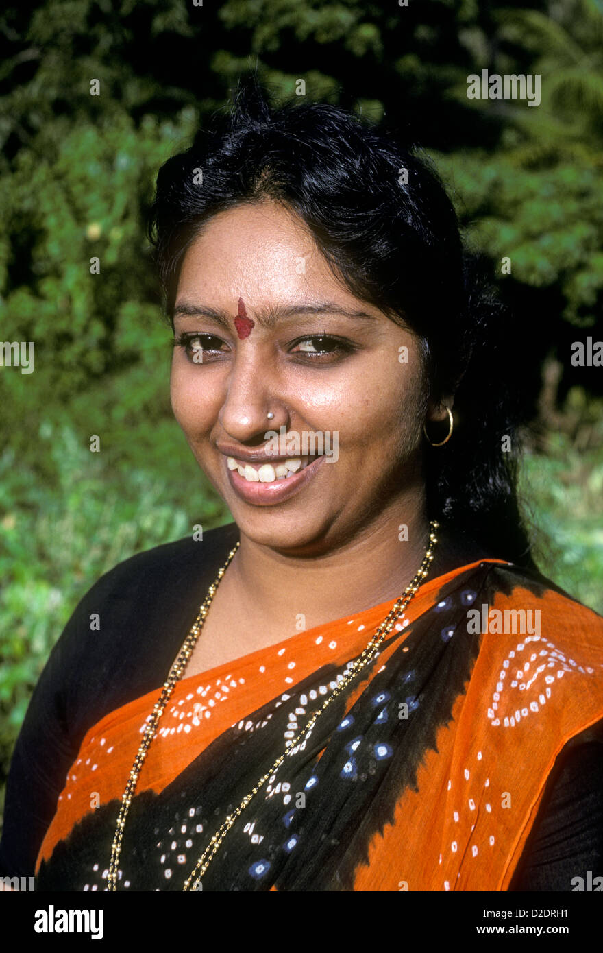 hindu single women in johns island Patra silk provide a range of quality clothing, underwear and nightwear in silk, cotton, bamboo and all natural fabrics free delivery on every uk order. hindu single women in johns island Patra silk provide a range of quality clothing, underwear and nightwear in silk, cotton, bamboo and all natural fabrics free delivery on every uk order.