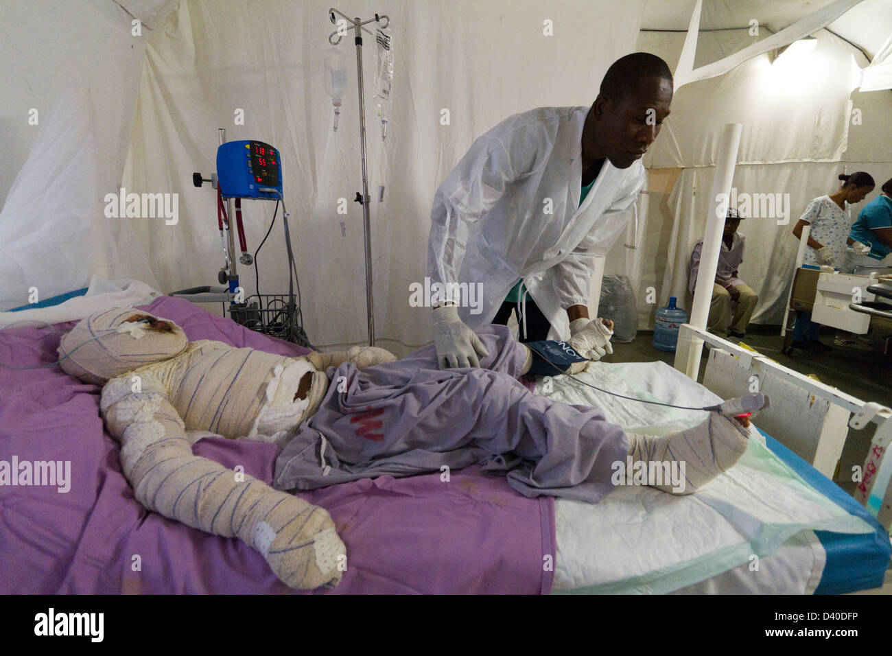 A physiotherapist working in the burn unit in Drouillard Hospital MSF