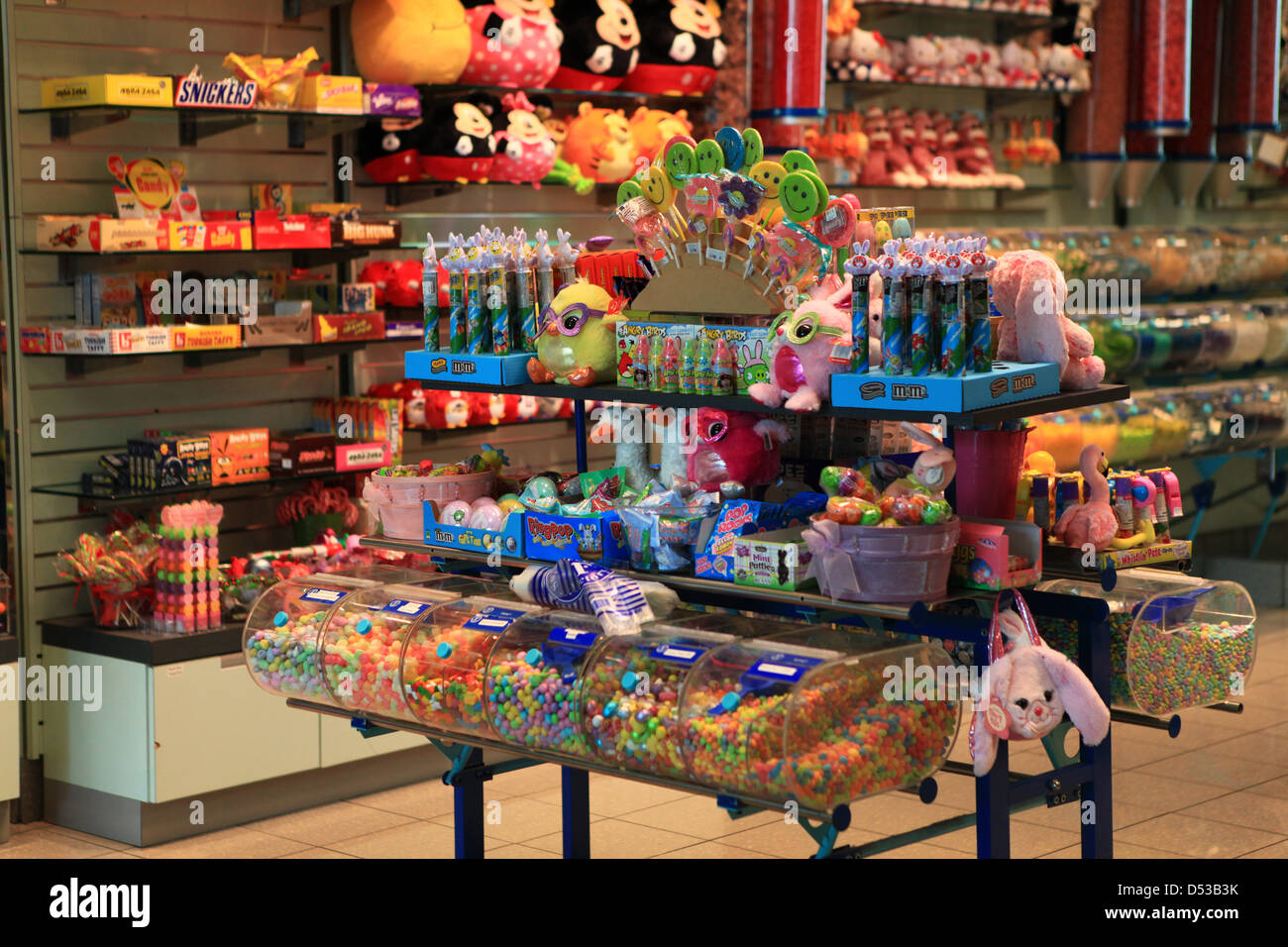 Candy store in a shopping mall in Indianapolis Stock Photo, Royalty